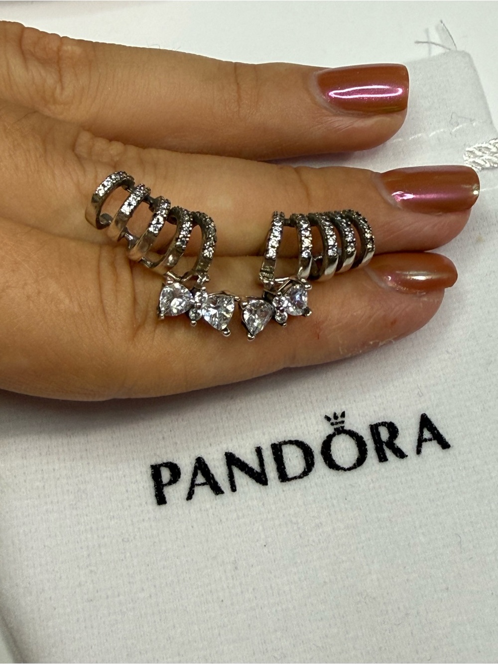 Pandora Bridgerton Sparkling Bow Climber Earrings
Sterling silver WITHOUT BAG